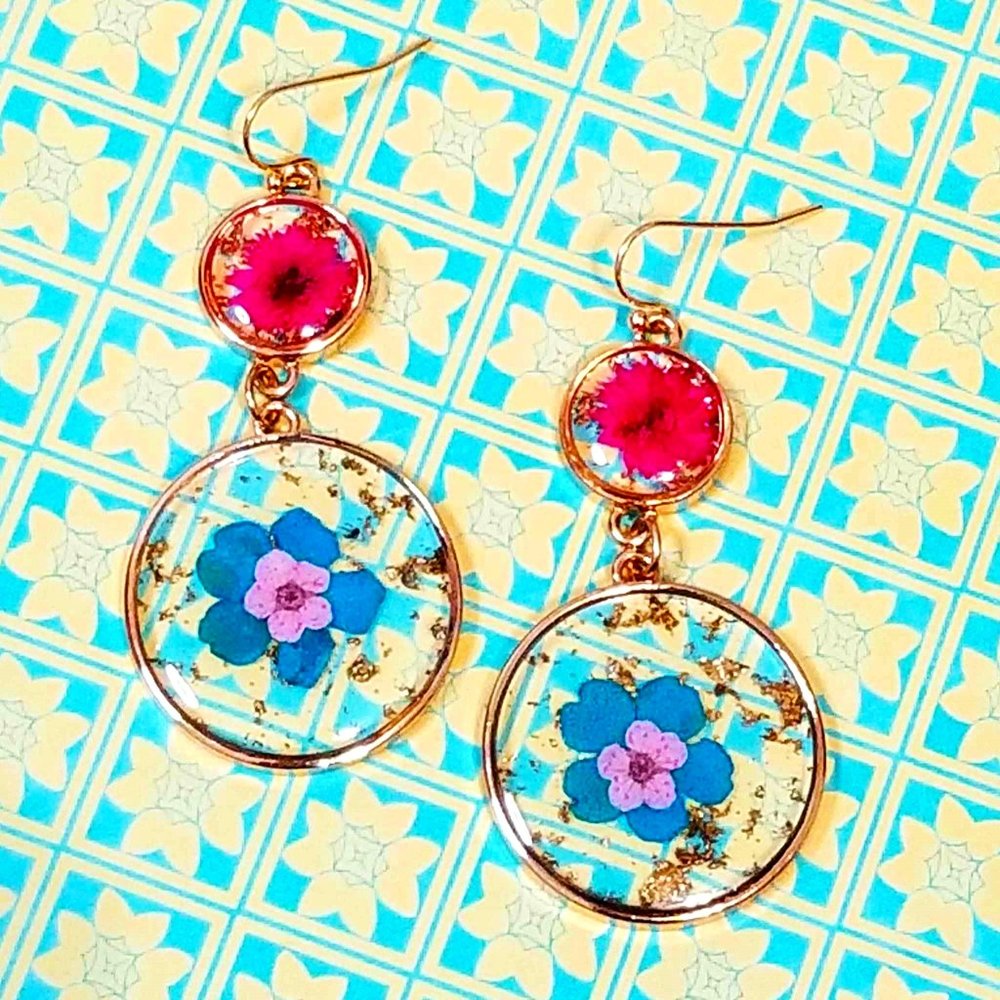 Turquoise & Pink Pressed Flowers. Gold Hoops. Pierced. NWT - Picture 2 of 6